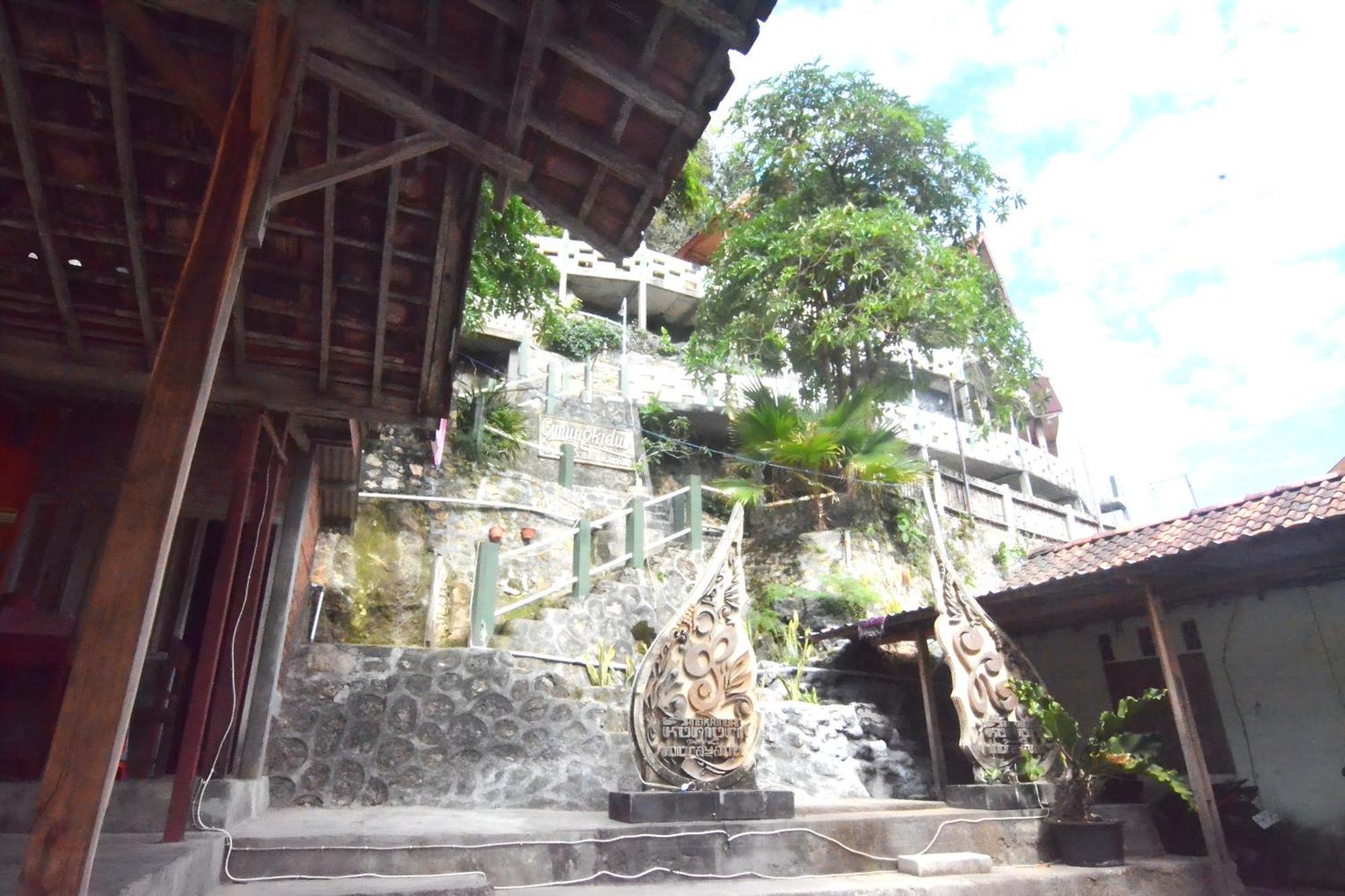Villa Kopiori Yogyakarta Exterior photo